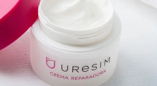 Crema reparadora Uresim, ideal para pieles secas. ¡Descubre sus opiniones!