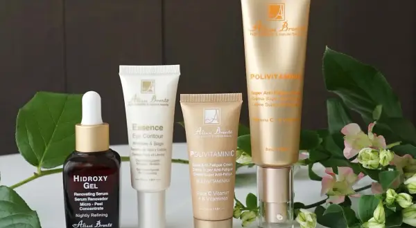 Alissi Brontë: Hidroxy Gel, Essence Eye Contour y Polivitaminic. Opiniones sobre estos productos de belleza natural.