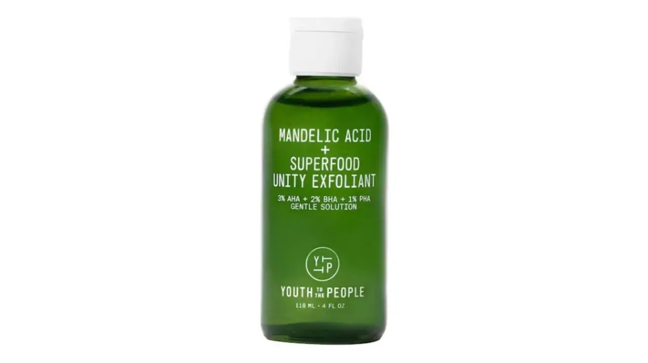 Exfoliante suave con ácido mandelico para una piel radiante. Descubre para qué sirve el ácido mandelico y cómo este producto mejora tu cutis.